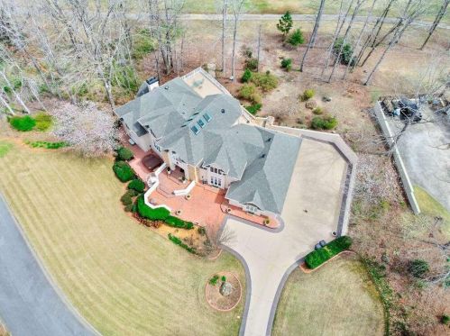 100 Highlands Pt, Newnan, GA 30265-1283