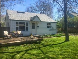 2945 Mill St, Eugene OR  97405-3711 exterior