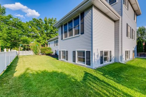 224 Oak St, Elmhurst IL  60126-2632 exterior