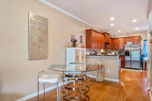 1136 Liberty Pkwy, Atlanta GA  30318-9377 exterior