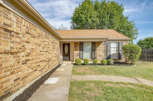 3913 Strawberry Ct, Fort Worth TX  76137-1639 exterior