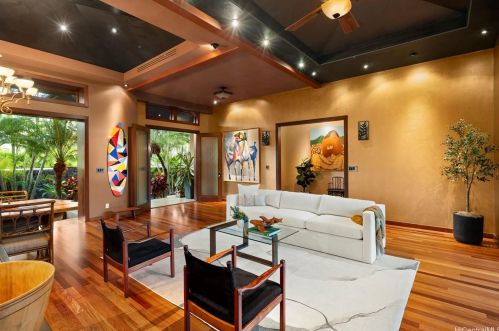 4451 Kolohala St, Honolulu HI  96816-4939 exterior