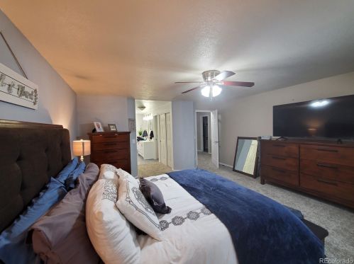 5273 Nepal Way, Aurora CO  80015-6441 exterior