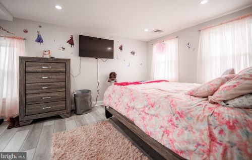 132 Robbins Ave, Trenton NJ 08638-3719 exterior