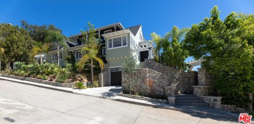 3200 Menlo Dr, Glendale, CA 91208-1820