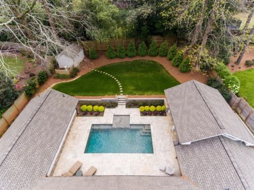 2553 Echo Dr, Atlanta GA  30345-3528 exterior