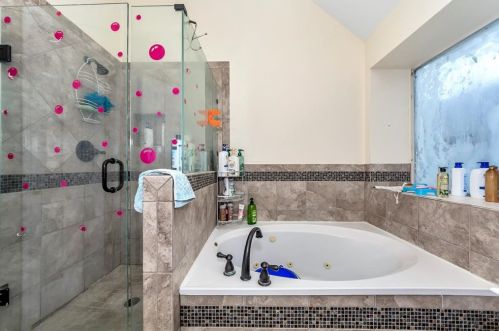 7625 Lawnsberry Dr, Fort Worth TX  76137-4379 exterior