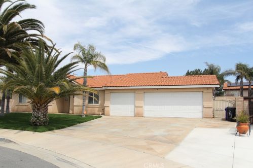 2627 Phil Ochs Ave, Rialto, CA 92377-4150