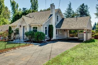 17061 12 Ave, Seattle WA  98177-3860 exterior