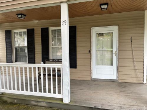 39 Spring Hill Ave, Norwalk, CT 06850-3026