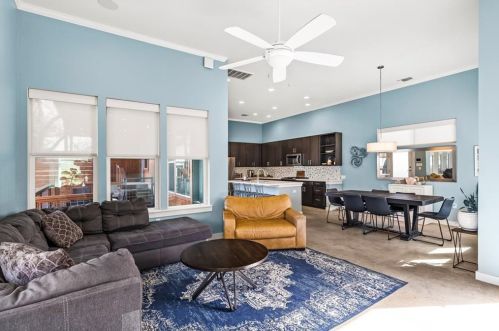 3100 Aldwyche Dr, Austin TX  78704 exterior