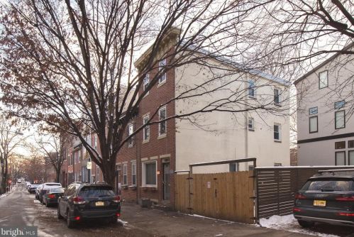 956 Lawrence St, Philadelphia PA  19123-1439 exterior