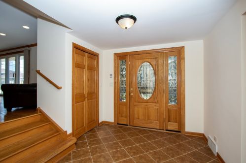 8204 Summerdale Ave, Chicago, IL 60656-1424