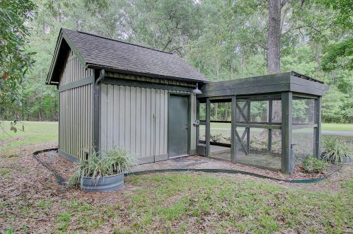 4637 Lazy Creek Ln, Wadmalaw Is SC  29487-7066 exterior