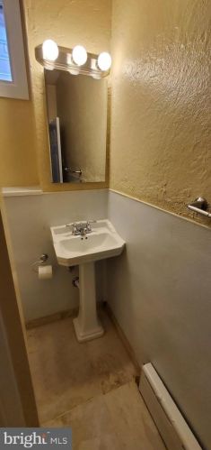 6819 Jackson St, Philadelphia PA  19135-2211 exterior