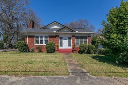 2064 Dunwoody St, Atlanta, GA 30317-1243