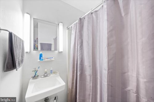 3961 Baltimore Ave, Philadelphia PA 19143-2623 exterior