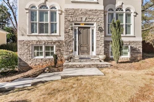 2044 Lenox Cove Cir, Atlanta GA  30319-5377 exterior