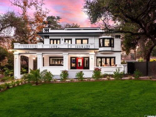 1616 Wabasso Way, Glendale, CA 91208-2441