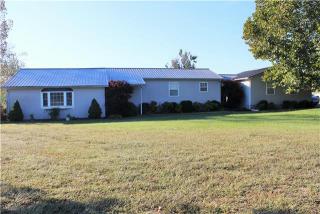 1077 Gnat Hill Rd, Manchester, TN 37355-7007