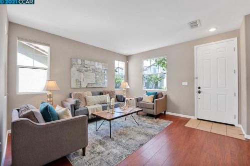 1098 Gardenia Ln, Concord, CA 94520-4485
