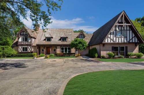 143 Sunset Ridge Rd, Northfield, IL 60093-2711
