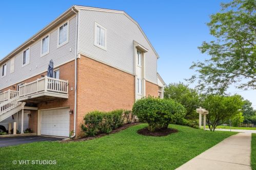2100 Concord Ln, Addison IL  60101-5611 exterior