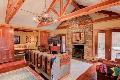 5808 Beacon Dr, Austin TX  78734-1416 exterior