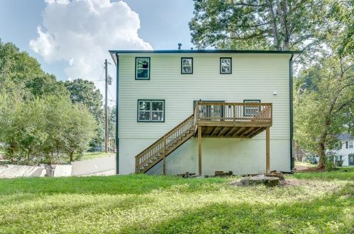 5068 Cold Springs Dr, Lilburn GA  30047-3776 exterior