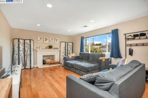 3619 Thunderbird Ct, Concord CA  94520-1430 exterior