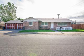 604 Fisher St, Kennewick, WA 99336-2549
