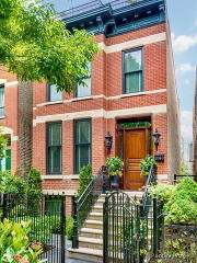 2040 Fremont St, Chicago, IL 60614-4312