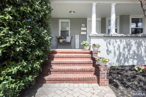 66 Blauvelt Ave, Dumont, NJ 07628-2402
