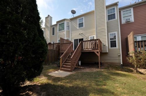 202 Valley Xing, Holly Springs GA  30114-1231 exterior