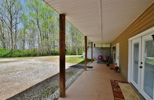 5478 Apple Valley Rd, Jefferson GA  30549-6031 exterior