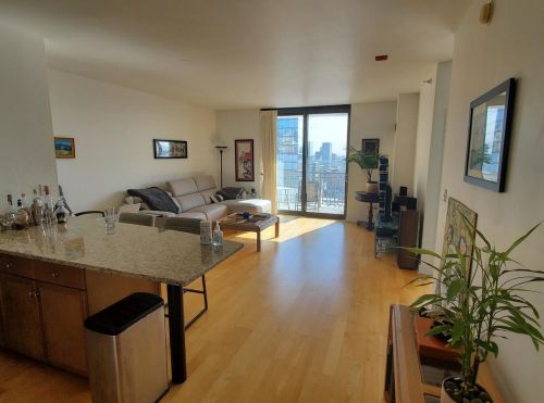 1101 State St, Chicago, IL 60605-3175