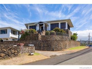 1334 Center St, Honolulu HI  96816-3228 exterior
