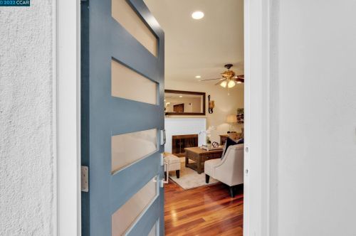 2378 Charlotte Ave, Concord CA  94518-2511 exterior