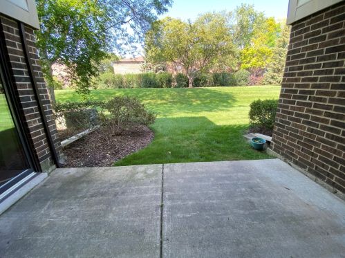 818 Carriage Ln, Palatine IL  60074-1824 exterior