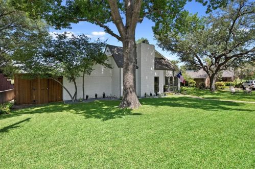 7305 Crofton Dr, Dallas, TX 75231-4807