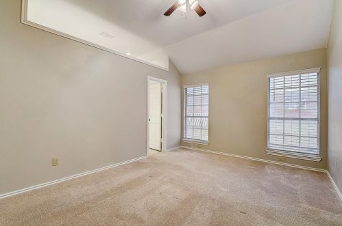 1422 Mapleview Dr, Carrollton TX 75007-6019 exterior