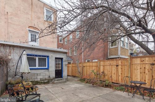 627 16th St, Philadelphia PA  19130-3415 exterior