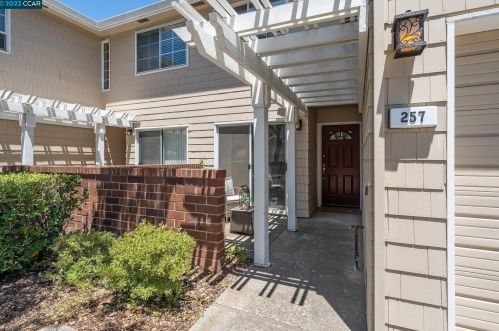 257 Hidden Creek Ct, Pacheco, CA 94553-6805