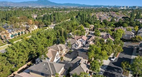 46 Danbury Ln, Irvine CA  92618-3972 exterior