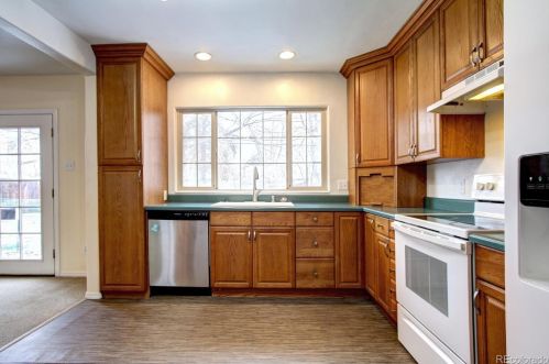 928 Scranton St, Denver CO  80011-6404 exterior