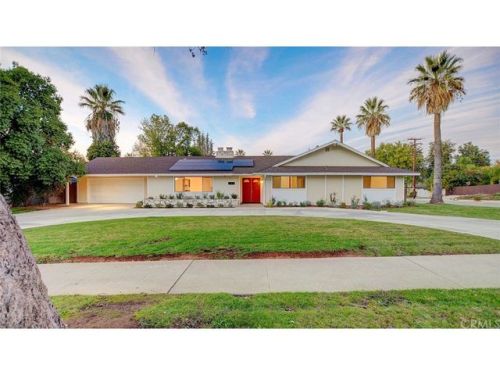 141 Anita Ct, Redlands, CA 92373-7103