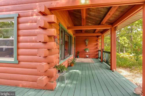 367 Wiest Ln, Gerrardstown, WV 25420-4240