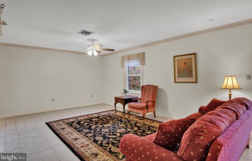 36 Cambridge Ct, Carlisle PA 17013-2733 exterior