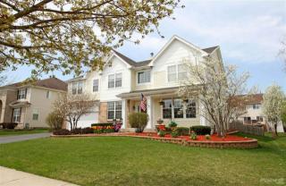 692 Penny Ln, Gurnee, IL 60031-5341
