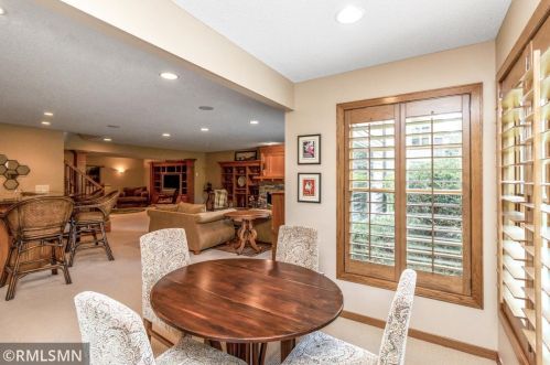 5 Hawthorne Ct, Saint Paul MN  55127-6476 exterior
